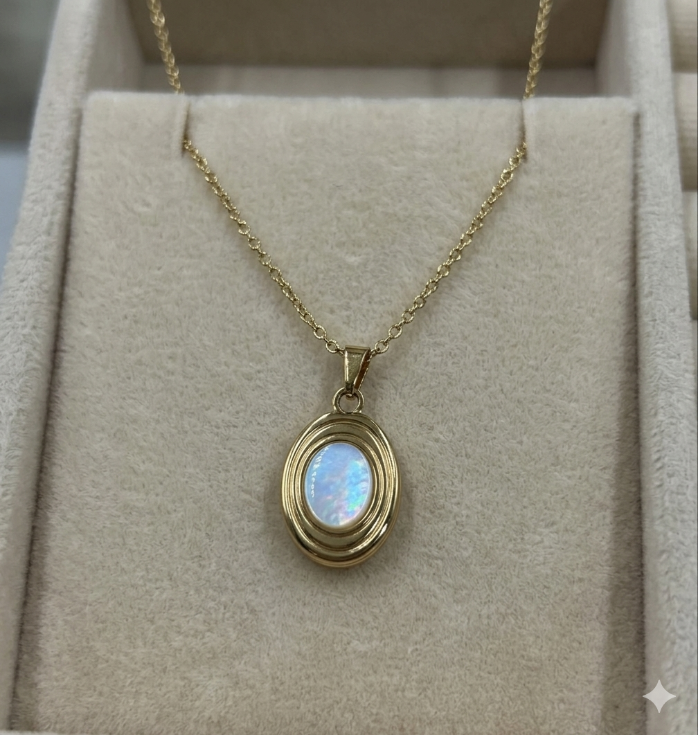 Lunaire Necklace